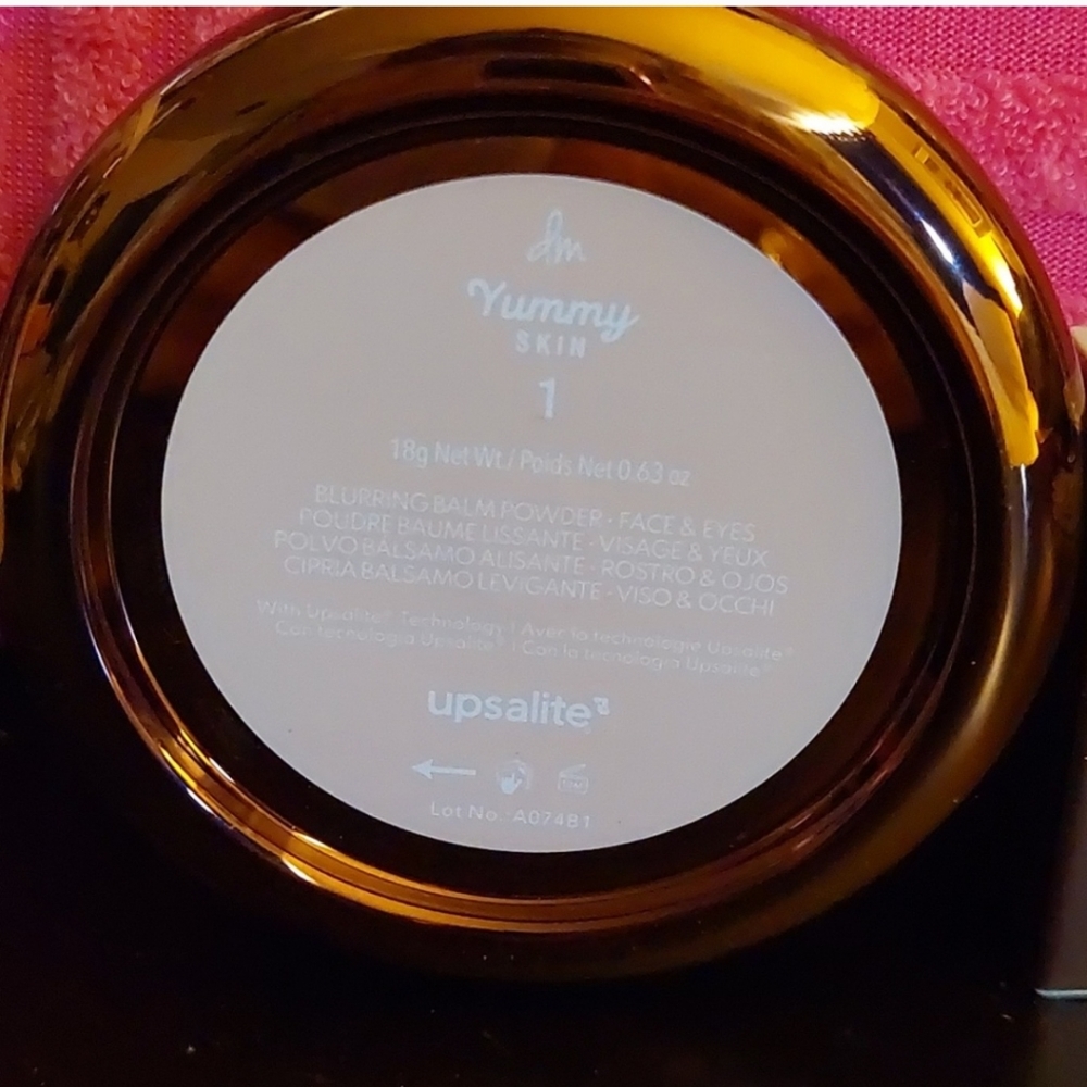 Danessa Myriks bluring balm powder